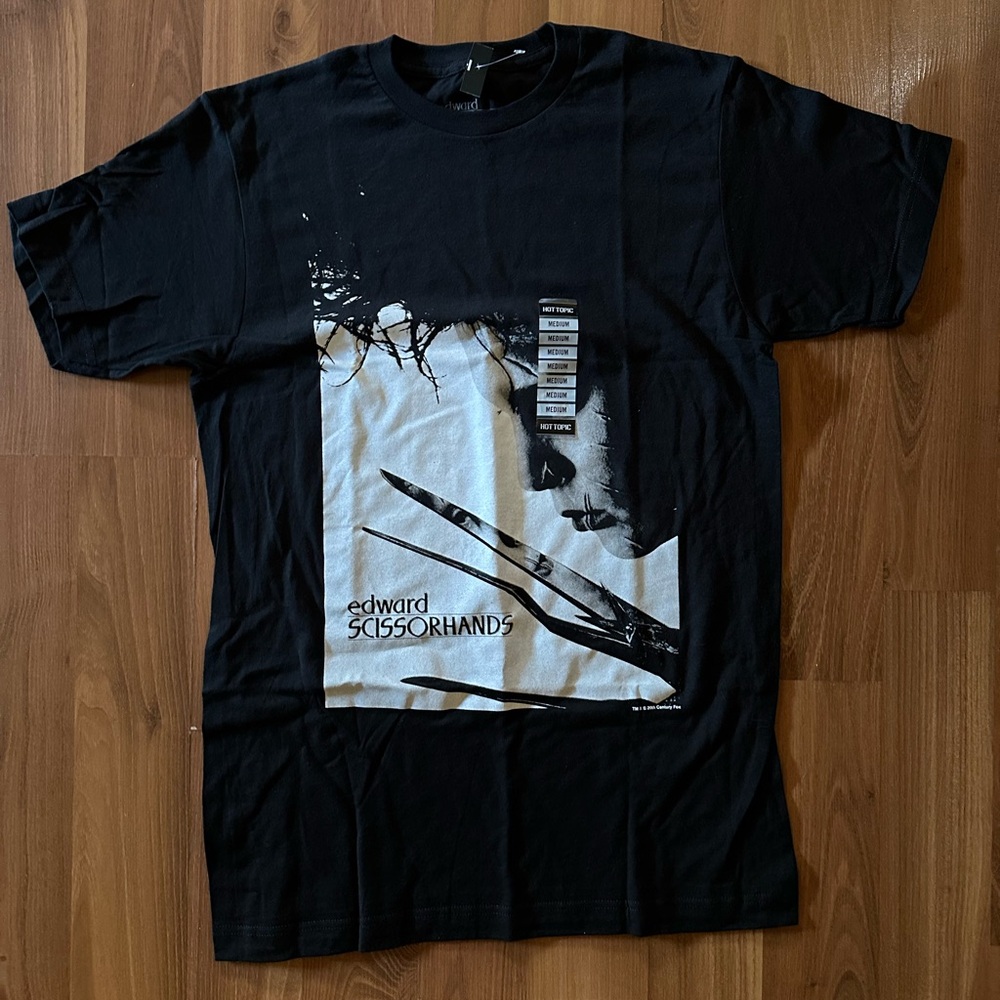 NWT Edward Scissorhands T-shirt size Medium Hot Topic 🆕